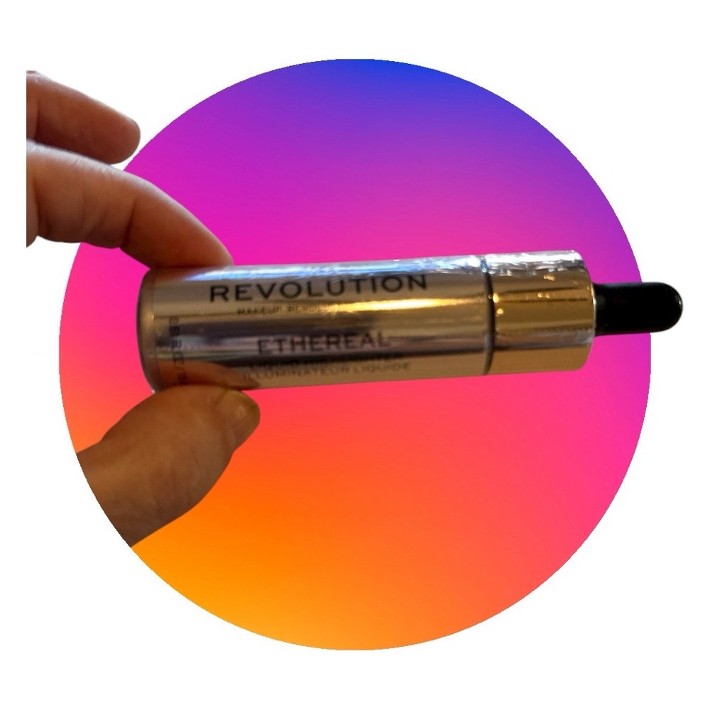Revolution Radiant Liquid Highlighter